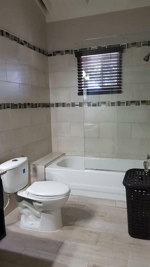Christar Villas Hotel كينغستون المظهر الخارجي الصورة